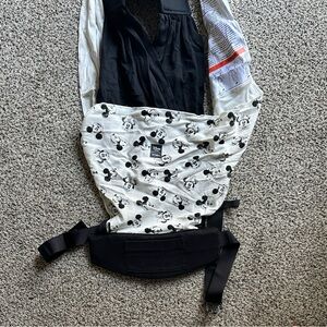 Moby Disney Black and White Mickey and Minnie Mouse